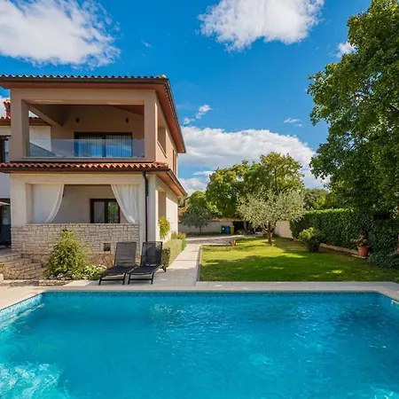 Rita In Pinezici - Haus Fuer 5 Personen Villa
