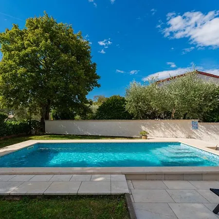 Villa Rita In Pinezici - Haus Fuer 5 Personen