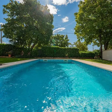 Villa Rita In Pinezici - Haus Fuer 5 Personen Marčana