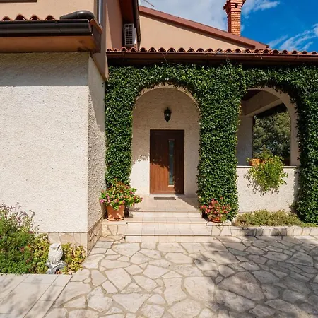 Villa Rita In Pinezici - Haus Fuer 5 Personen *