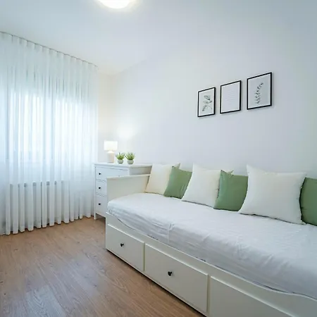 Rita In Pinezici - Haus Fuer 5 Personen Villa Marčana