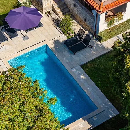 Rita In Pinezici - Haus Fuer 5 Personen * Marčana